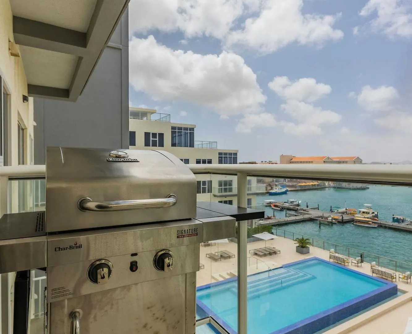 Dushi Getaway For Adults Only Downtown Lejlighed Oranjestad